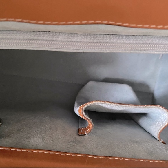 Vintage designer handbag - Picture 6 of 8